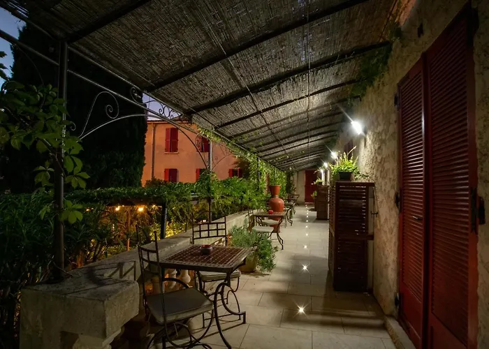 Hôtel Les Orangers